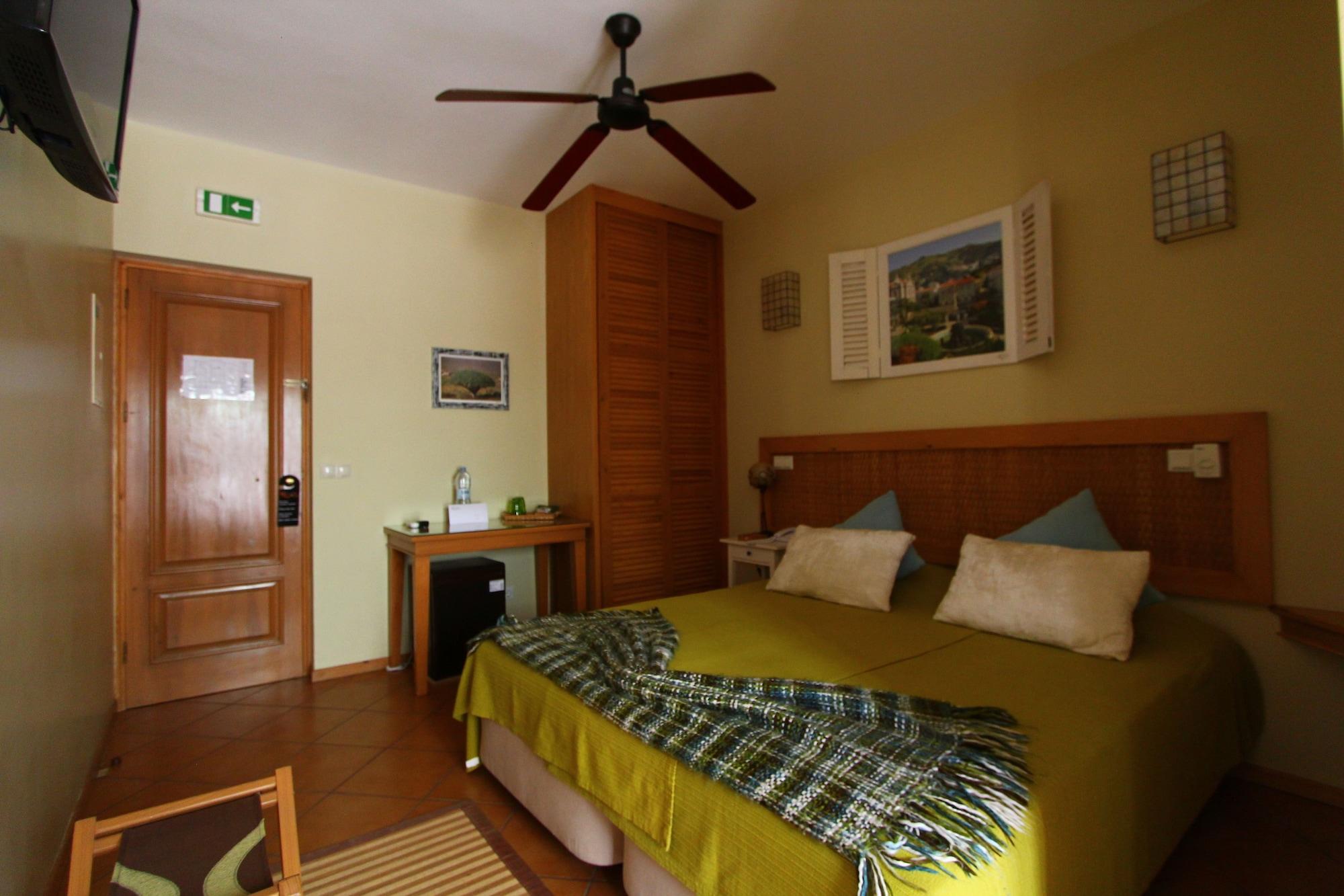 Kira's Boutique Hotel 3*