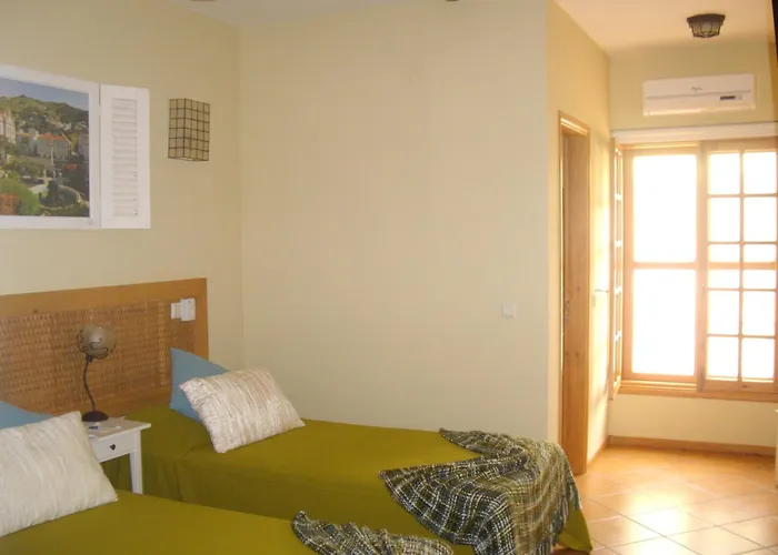 Kira\'S Boutique Hotel