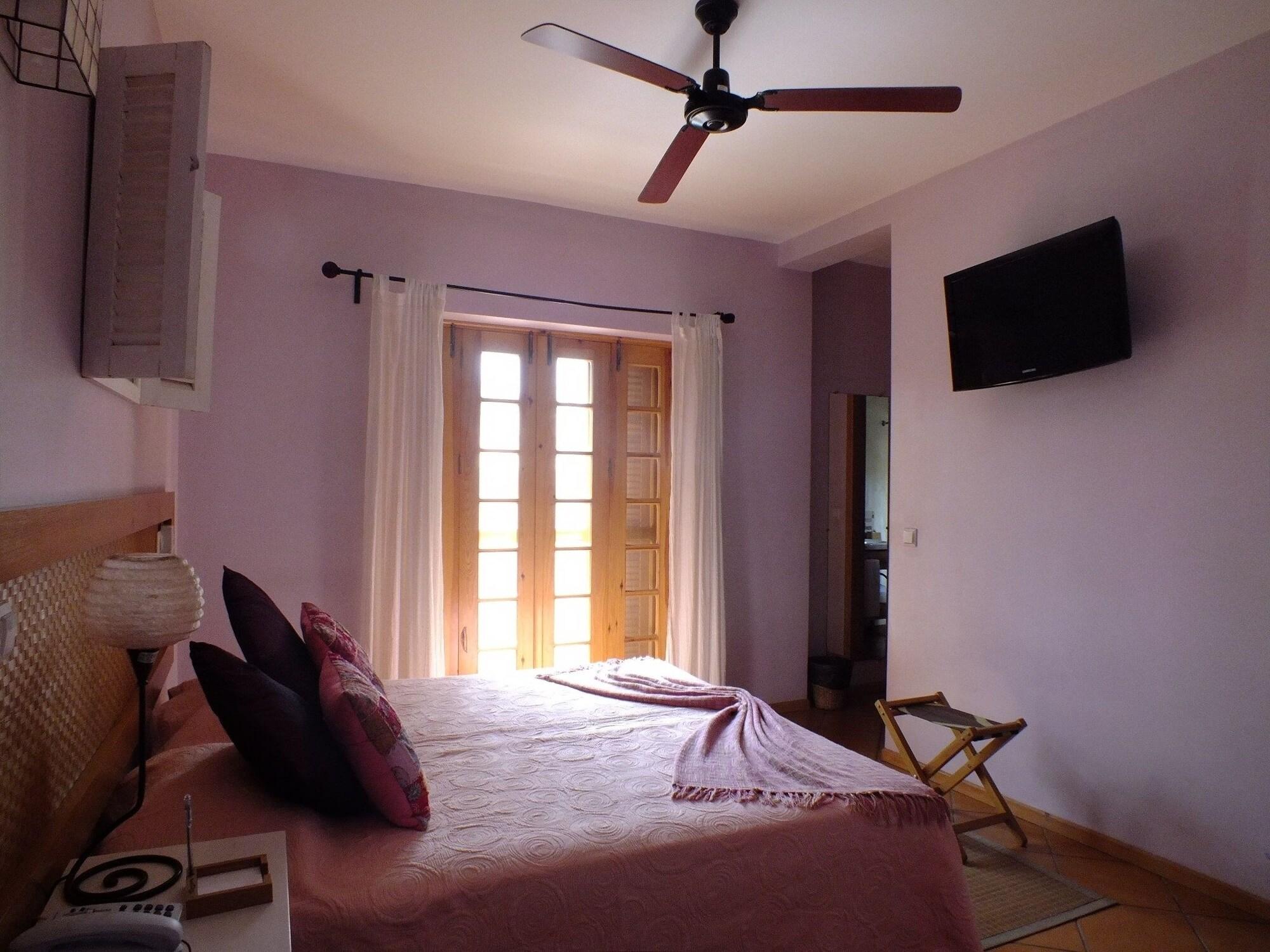 Kira's Boutique Hotel 3*